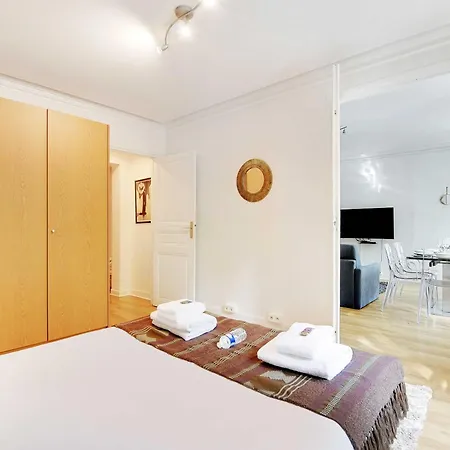 Apartment Chic - 3br 10p - Gare De L'est Republique