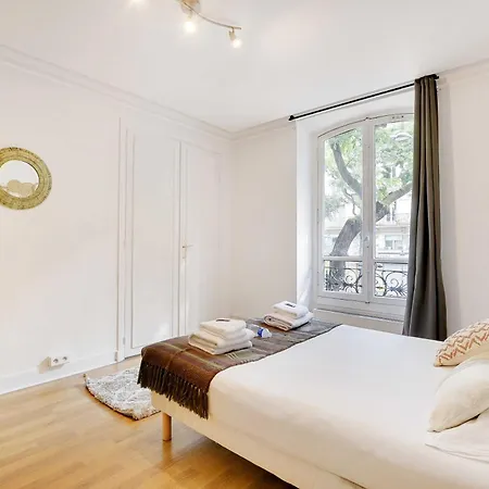 Appartamento Chic - 3br 10p - Gare De L'est Republique Parigi